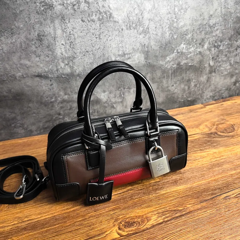Loewe Women Amazona 23 Cropped Bag in Nappa Calfskin-Black/Burgundy - image 5