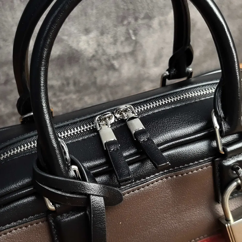 Loewe Women Amazona 23 Cropped Bag in Nappa Calfskin-Black/Burgundy - image 10
