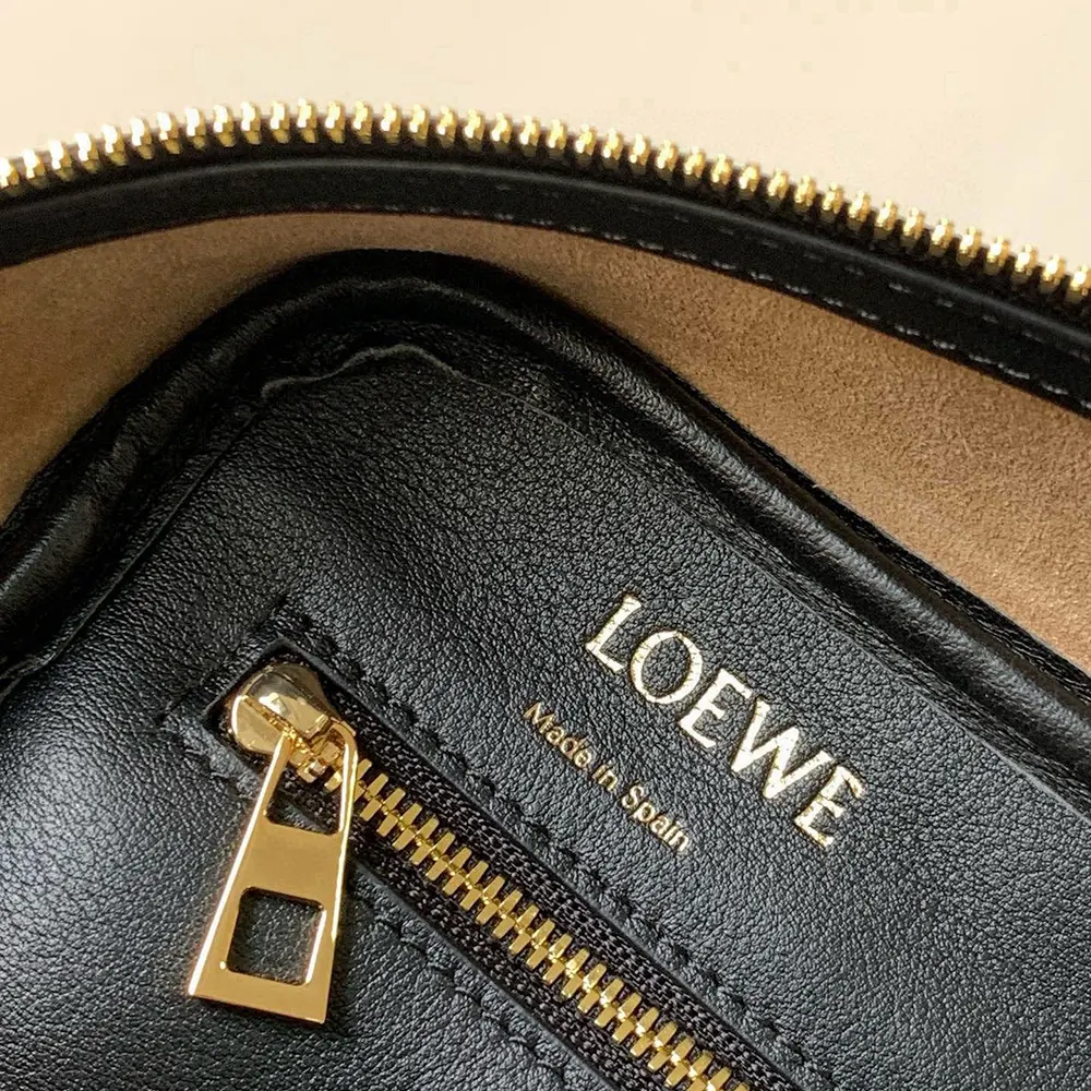 Loewe Unisex Amazona 28 Bag in Nappa Calfskin-Black - image 7