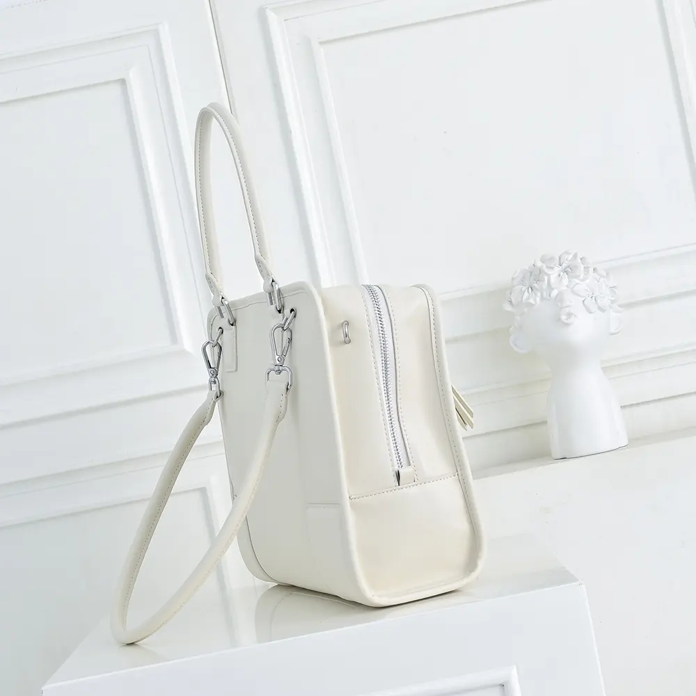 Loewe Women Large Amazona 180 Bag in Soft Calfskin-White - image 4
