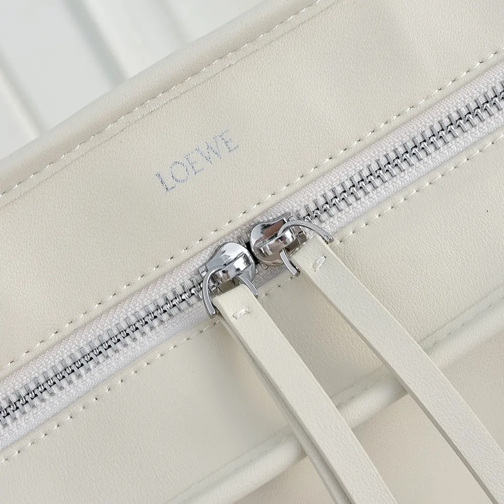 Loewe Women Large Amazona 180 Bag in Soft Calfskin-White - image 7
