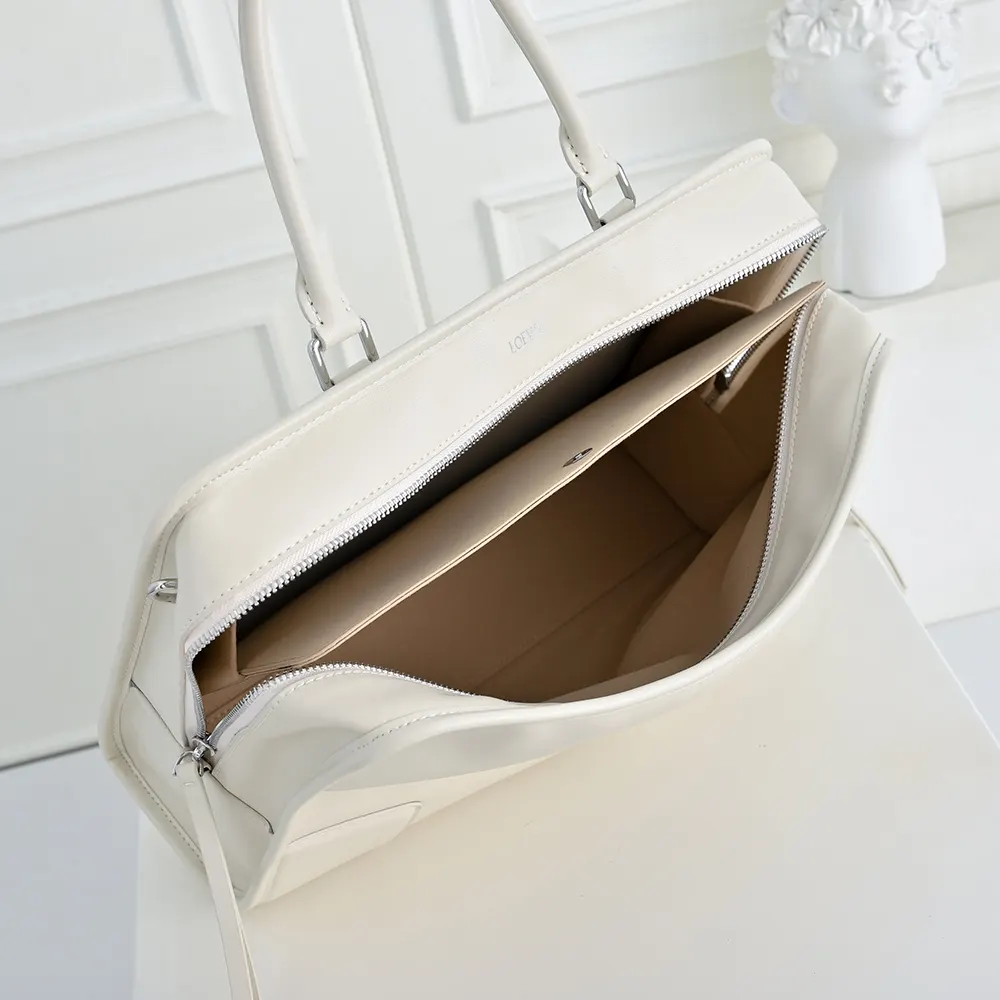 Loewe Women Large Amazona 180 Bag in Soft Calfskin-White - image 6