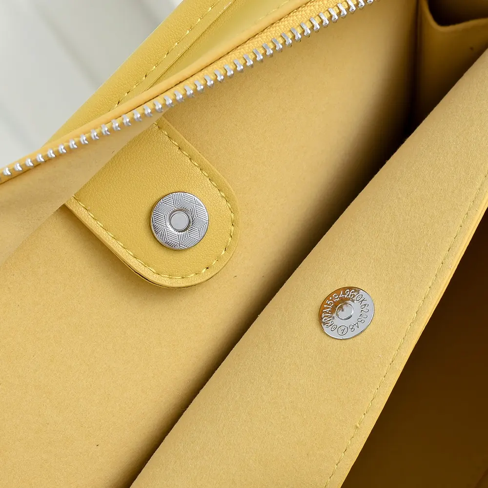 Loewe Women Large Amazona 180 Bag in Soft Calfskin-Yellow - image 9