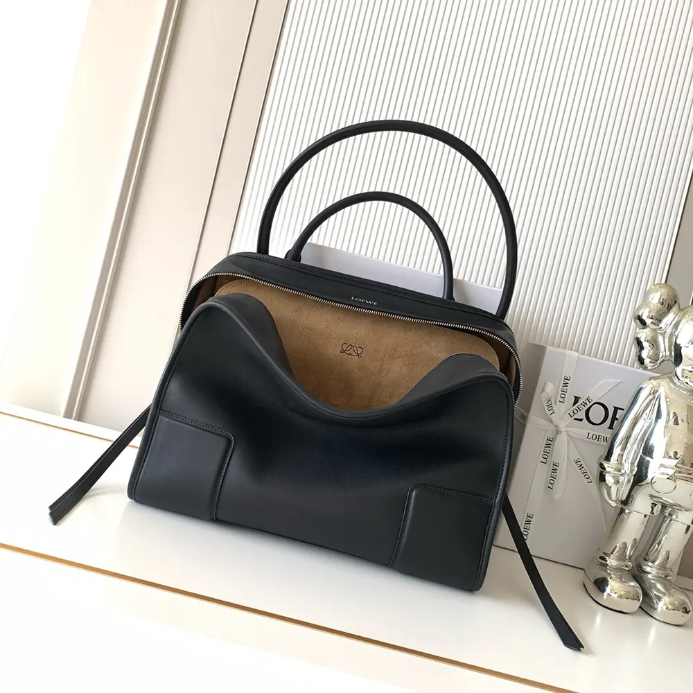 Side profile showing silhouette of Loewe Women Medium Amazona 180 Bag