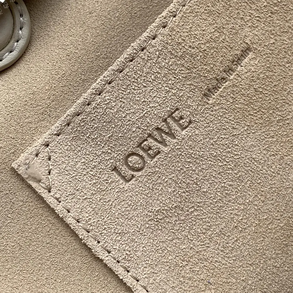 Loewe Women Medium Amazona 180 Bag in Soft Calfskin - image 17