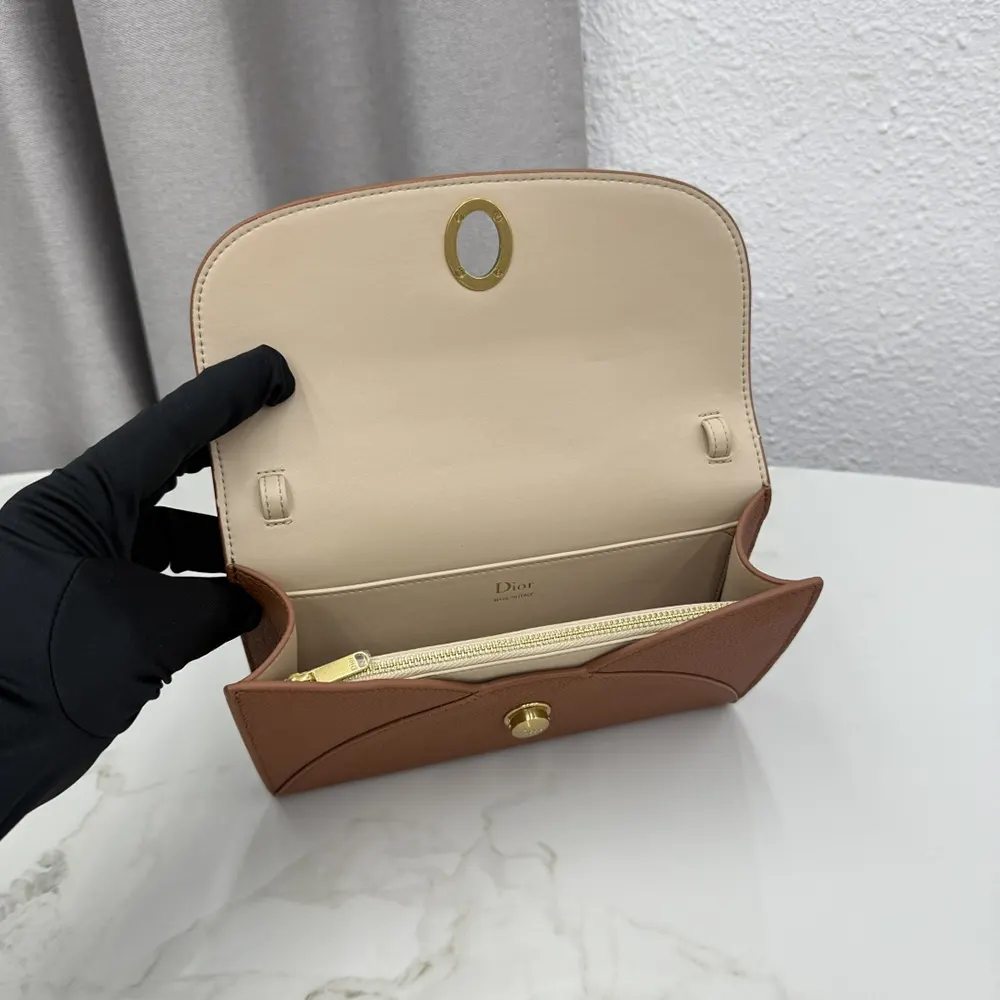 Dior Women Médaillon Envelope Pouch with Strap Marron Bobby and Lingerie Pink Grained Calfskin - image 7