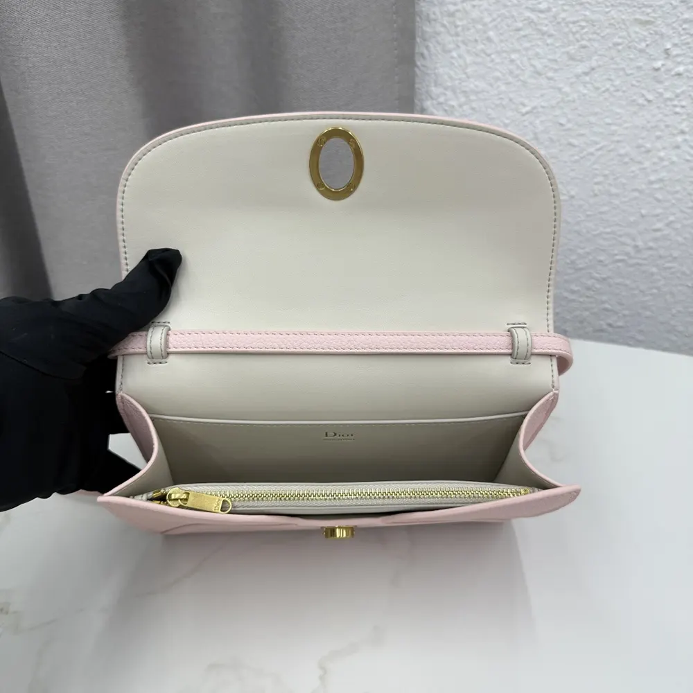 Dior Women Médaillon Envelope Pouch with Strap Rose Tendre and Gris Pietro Grained Calfskin - image 7