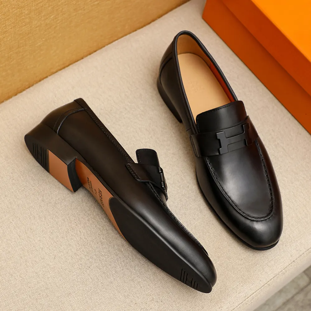 Hermes Men Honore Loafer in Calfskin-Black - image 5