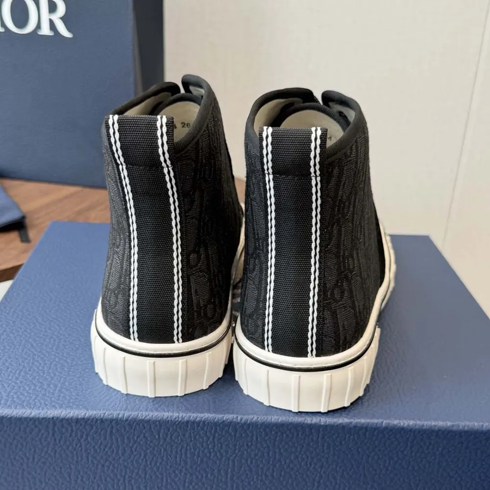 Dior Unisex Hooper High-Top Sneaker Black Dior Oblique Jacquard and Black Suede Calfskin - image 9