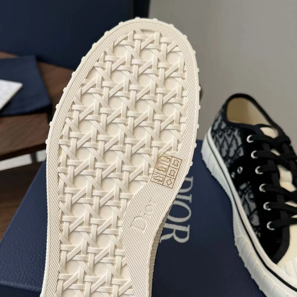Dior Unisex Hooper Low-Top Sneaker Beige and Blue Dior Oblique Jacquard and Black Suede Calfskin - image 9