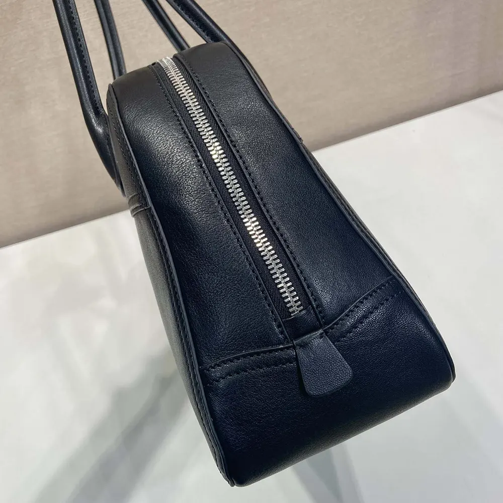 Miu Miu Women Vivant Leather Bag Black - image 6