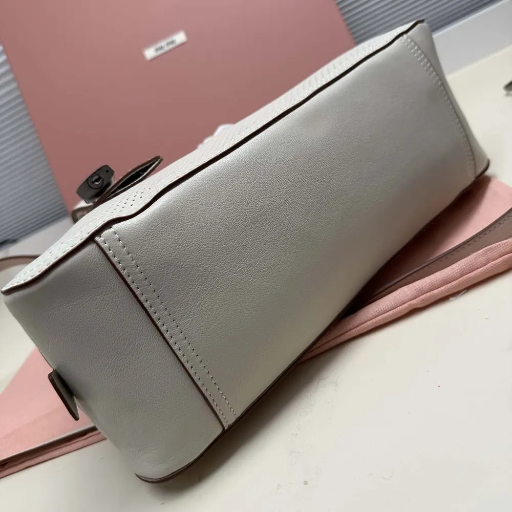 Miu Miu Women Vivant Leather Bag Chalk White - image 6