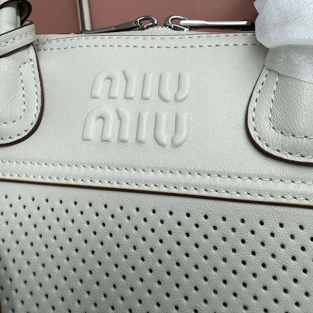 Miu Miu Women Vivant Leather Bag Chalk White - image 8