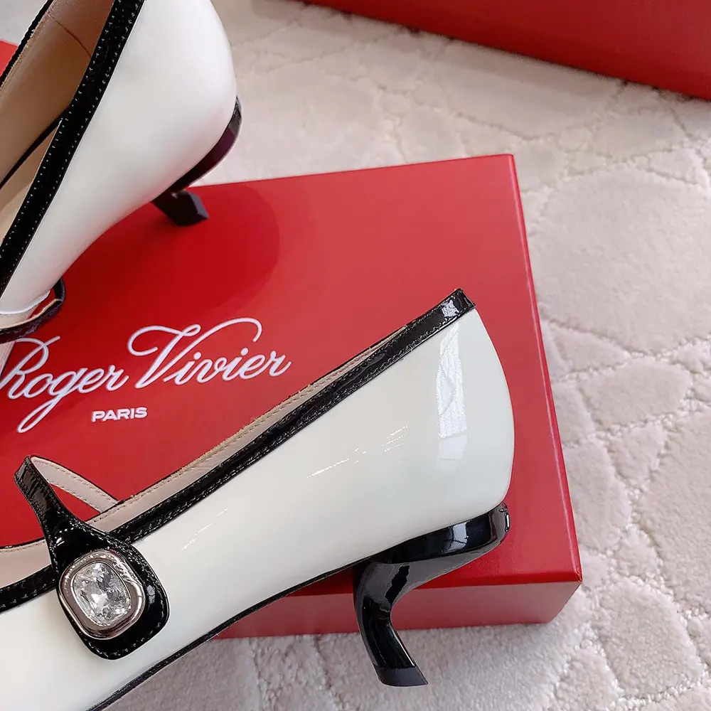 Roger Vivier Women Mary Jane Virgule 55 Mules in Patent Leather-White - image 9