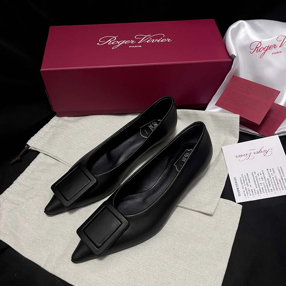 Roger Vivier Women Viv In The City Ballerinas In Leather Black - image 4