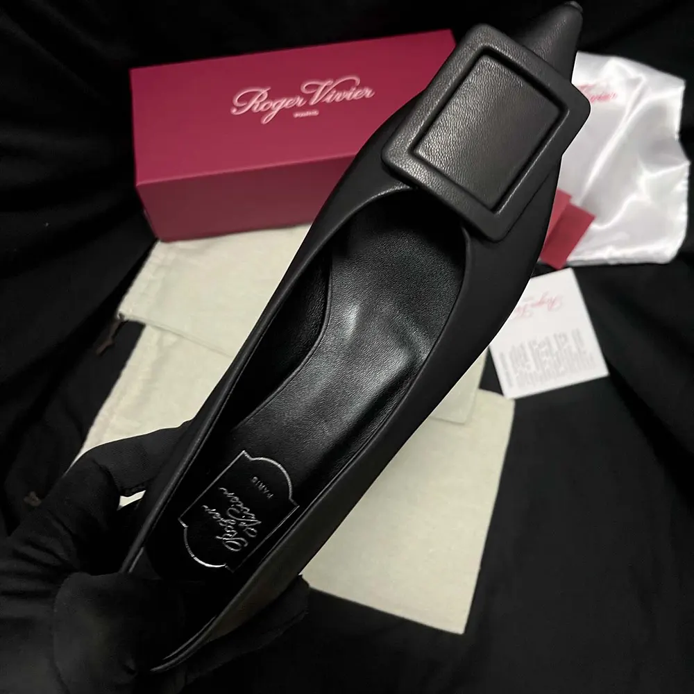 Roger Vivier Women Viv In The City Ballerinas In Leather Black - image 8