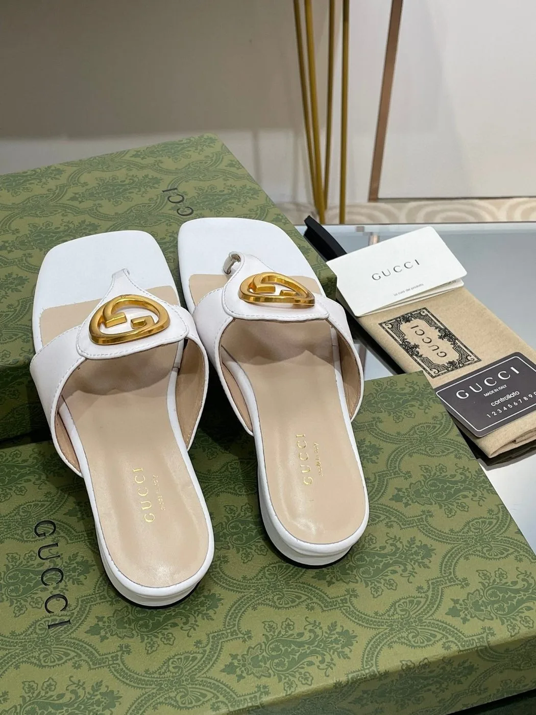 Gucci Blondie Thong Sandal White - Image 3