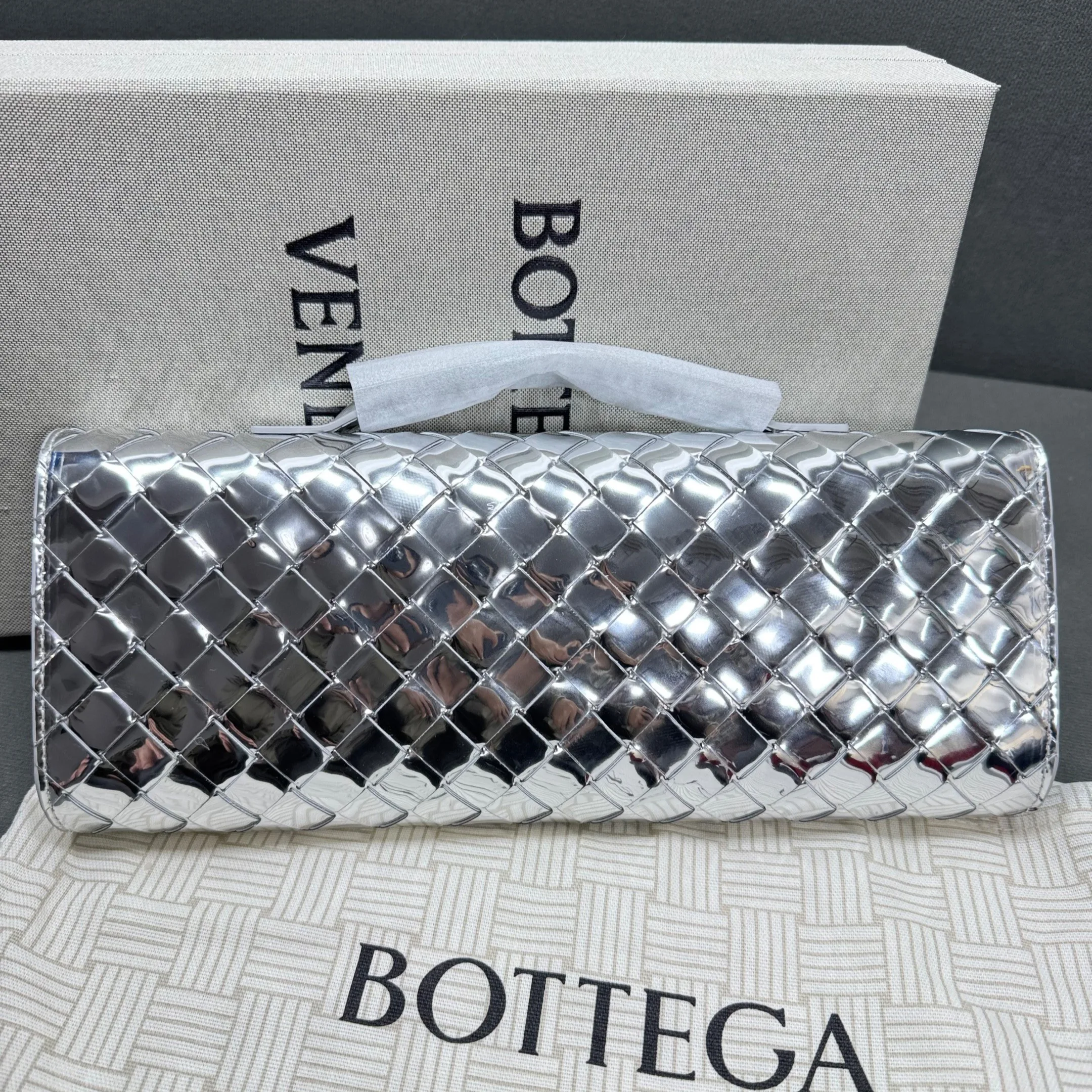 Bottega Veneta Andiamo Clutch / Silver Metallic Silver Hardware - Image 4