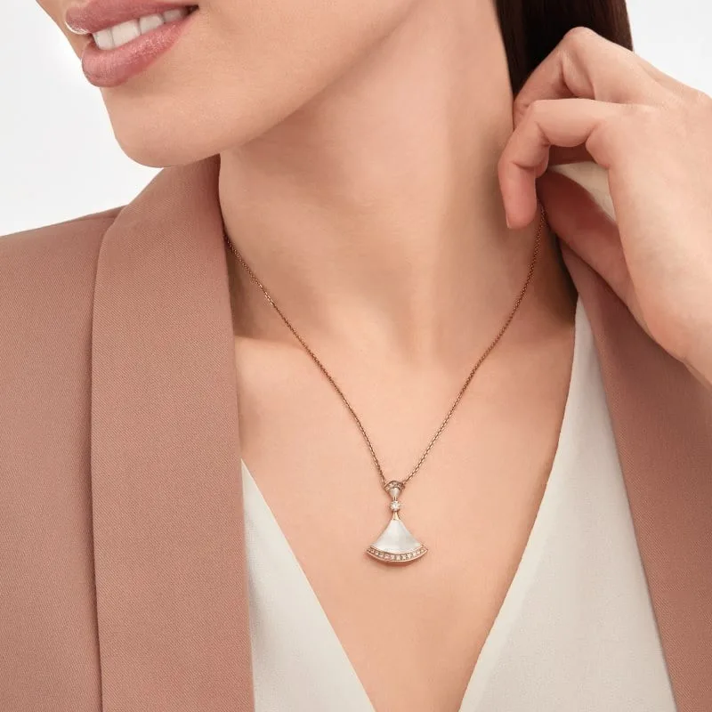 Alternative view of Bvlgari Divas Dream Necklace Rose Gold
