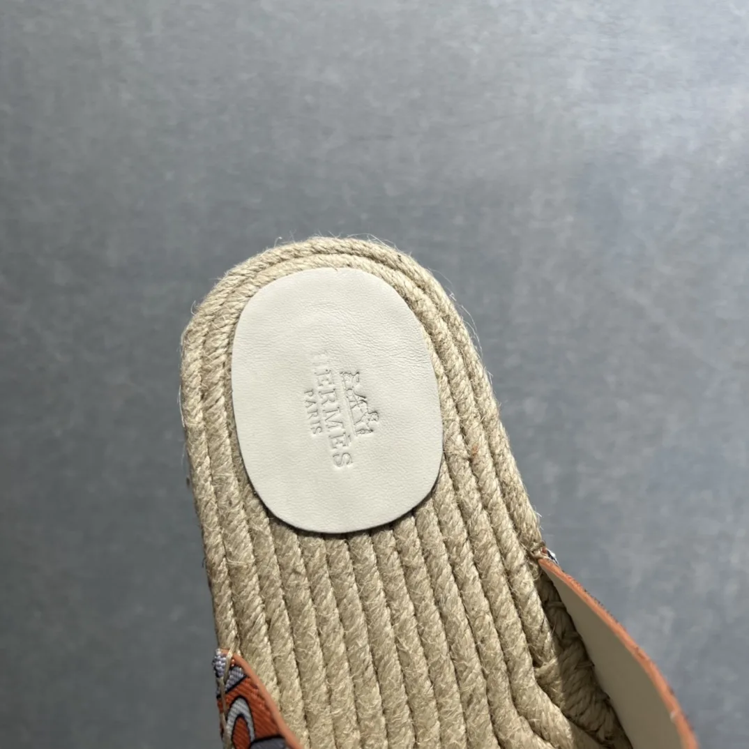 Hermes Old Espadrilles Orange - Image 4