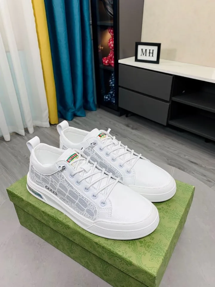 Gucci Mens Crocodile