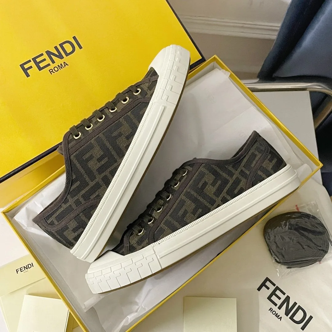 Fendi Domino White FF Fabric Low-Tops 8E8325AJZXF1GQF - Image 4