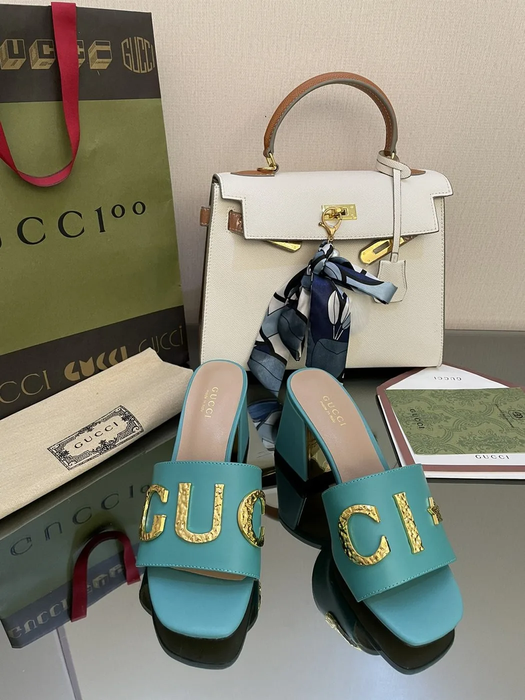 Gucci Women’s ‘Gucci’ Slide Sandal Jade Green - Image 3