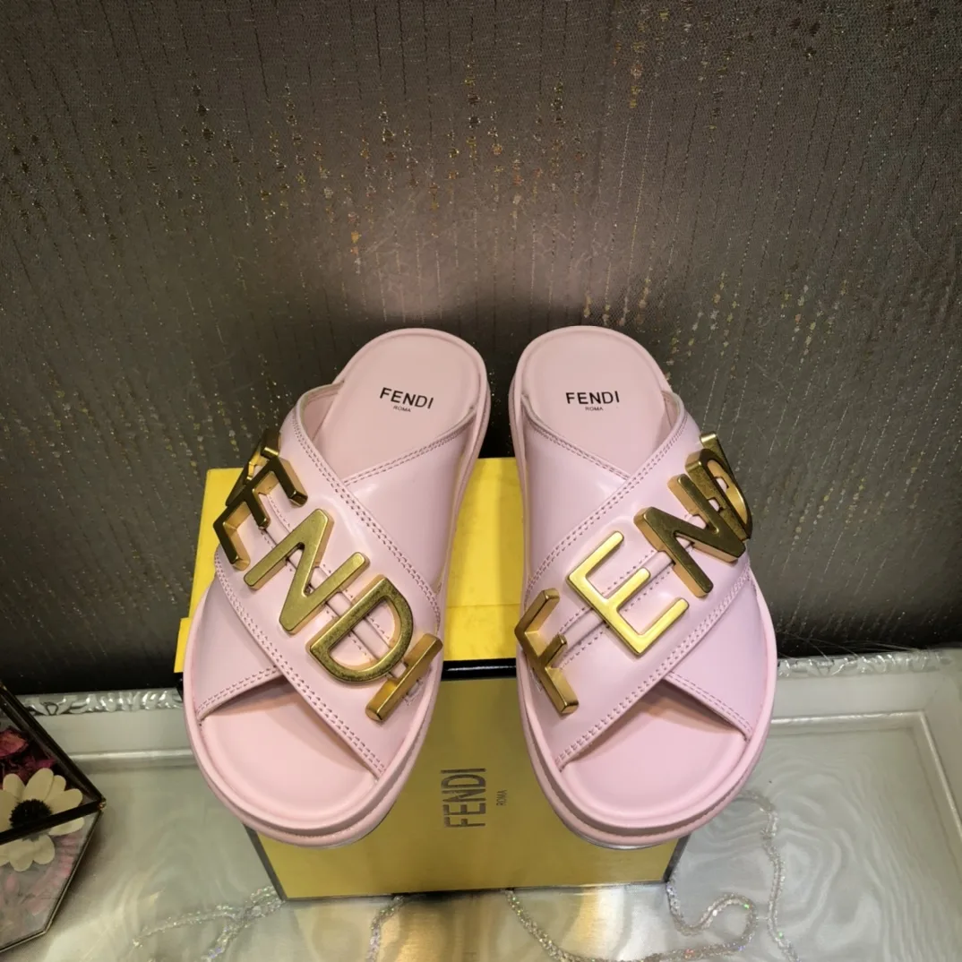 Fendi Fendigraphy Pink