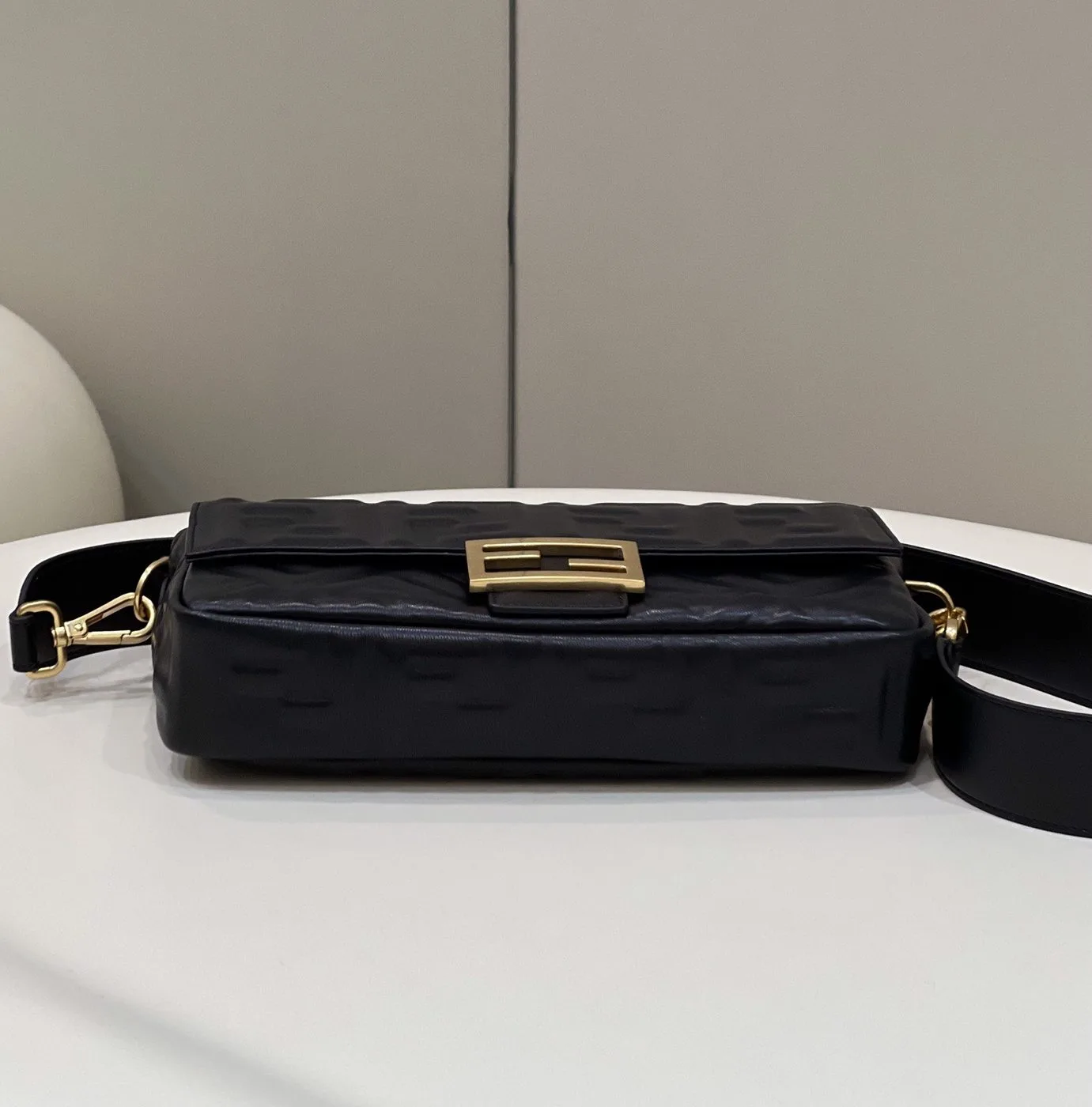 Fendi Baguette Black - Image 3