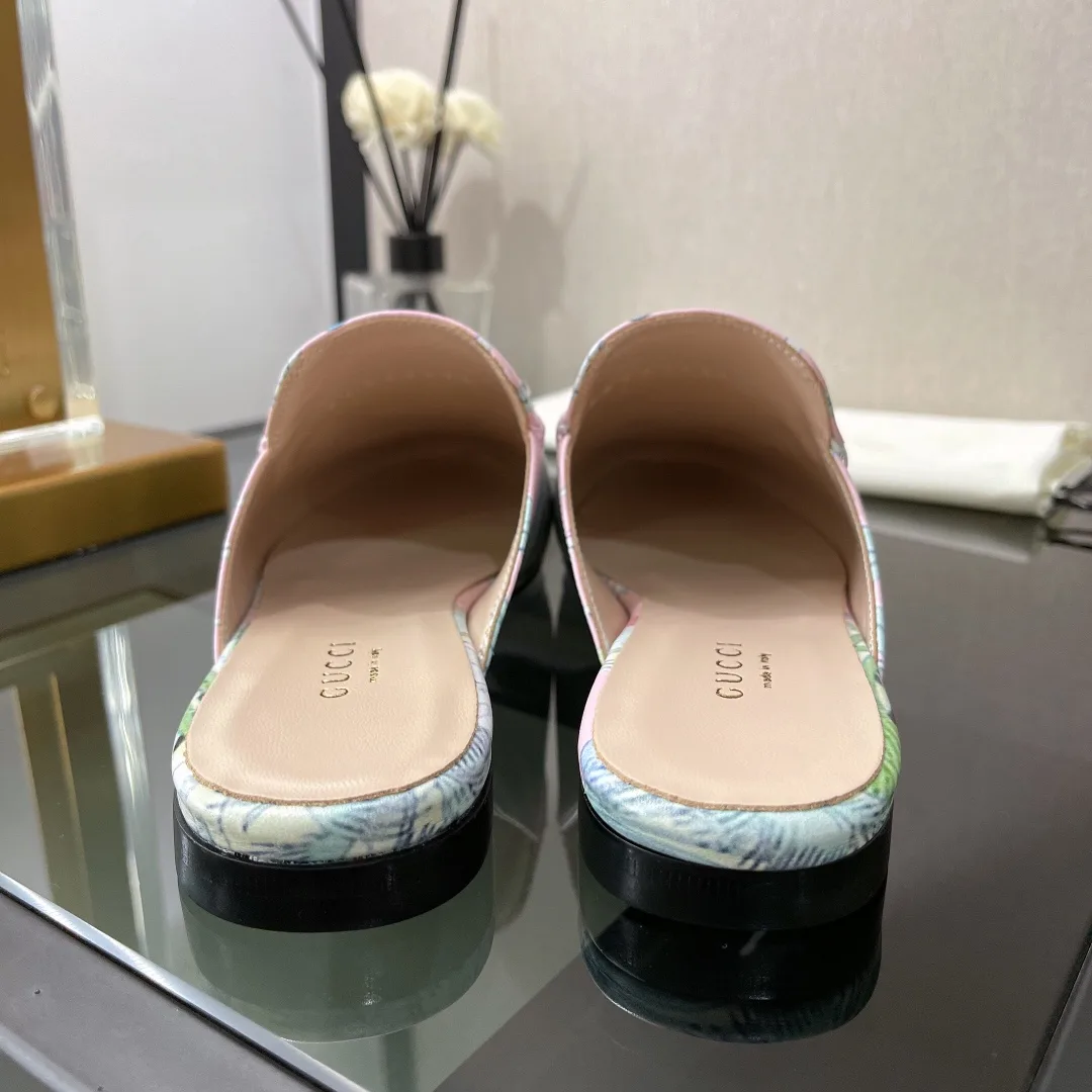Gucci Women’s GG Princetown Slipper With Tiger White - Image 5