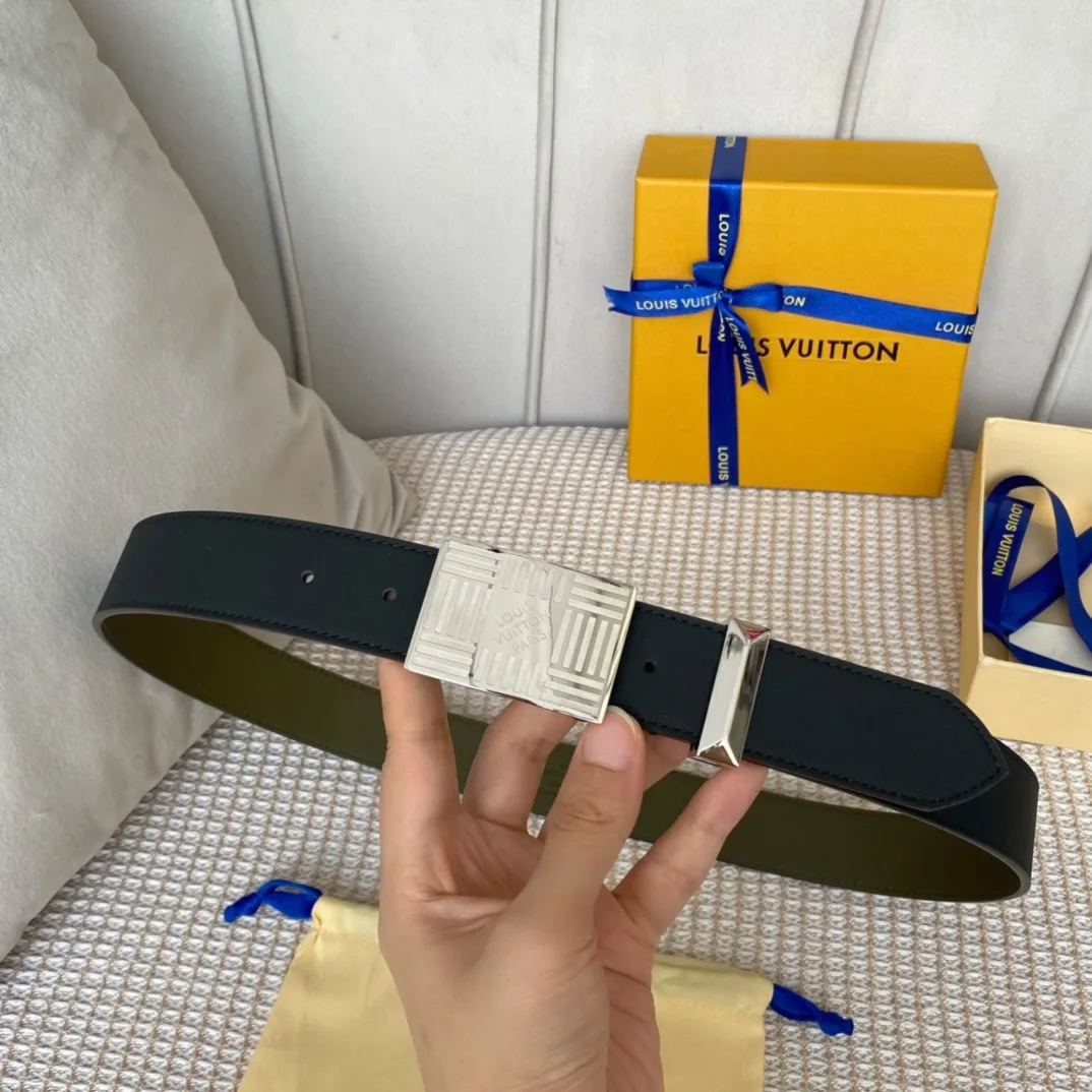 Louis Vuitton Metropole LV Belt Black LV Women - Image 5