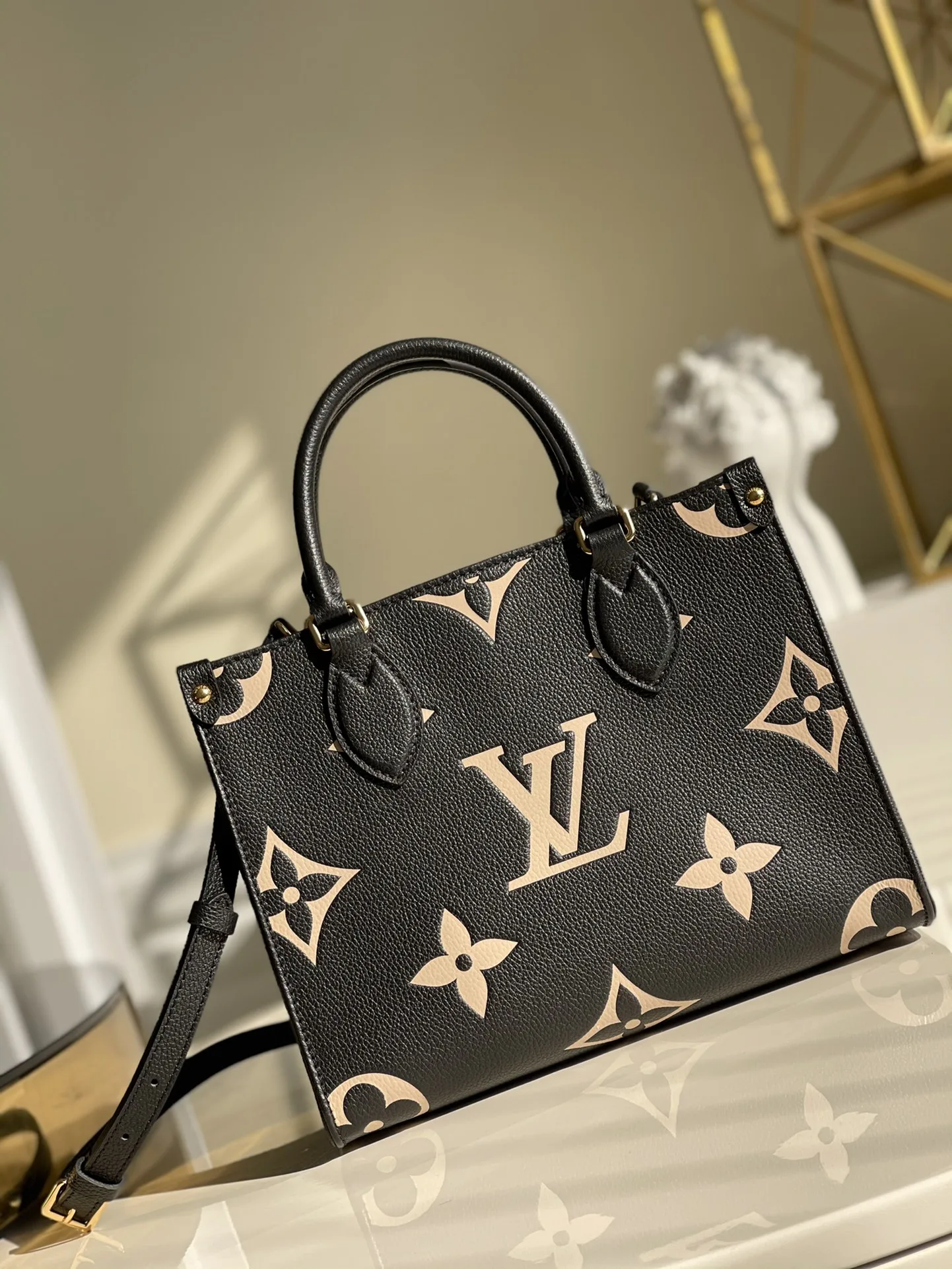 Louis Vuitton OnTheGo PM Tote Bag / Black Gold Hardware - Image 3
