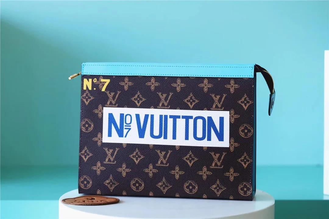 Louis Vuitton Pochette