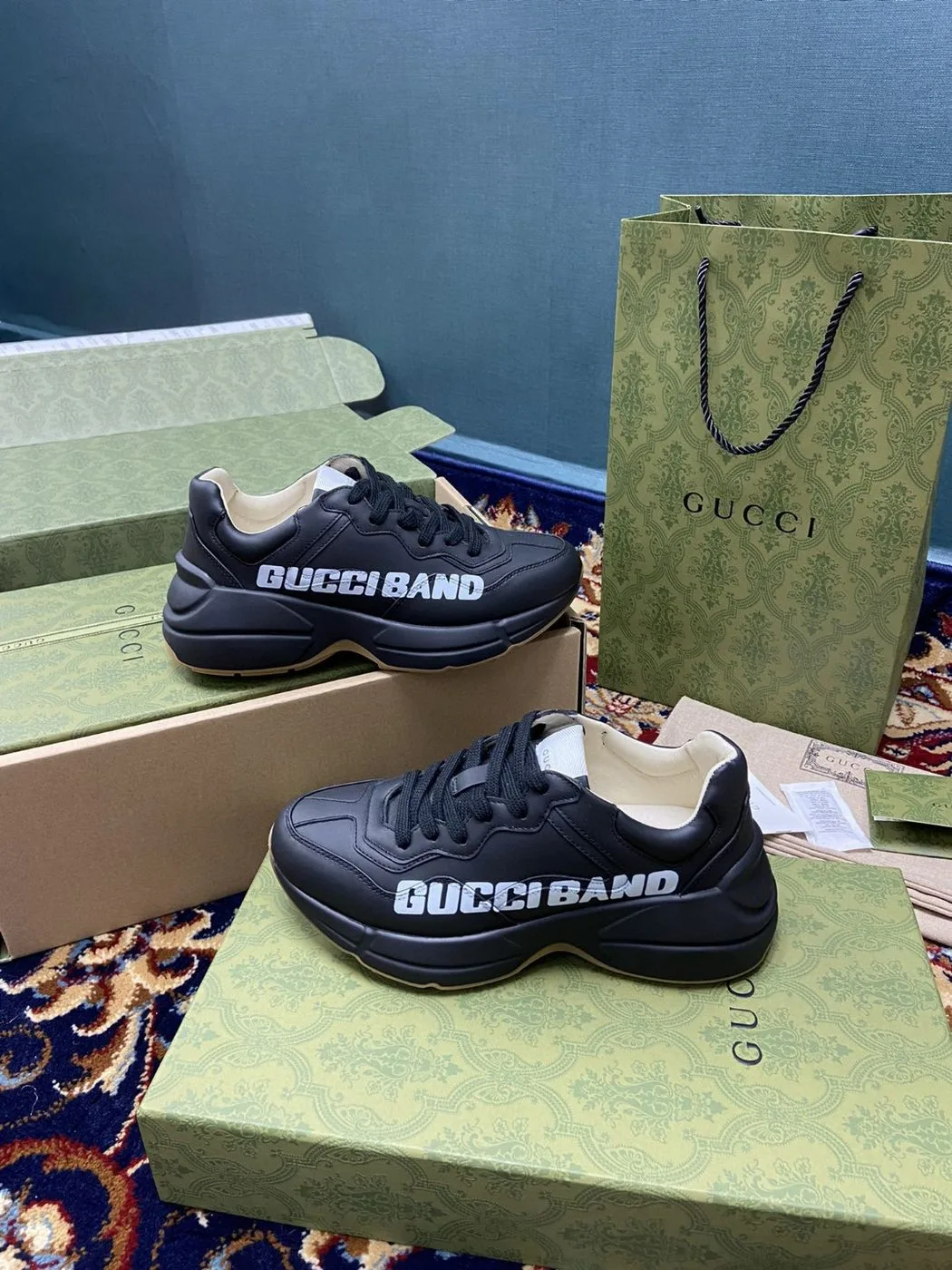 Gucci Men’s Rhyton Sneakers With Gucci Band Black - Image 5