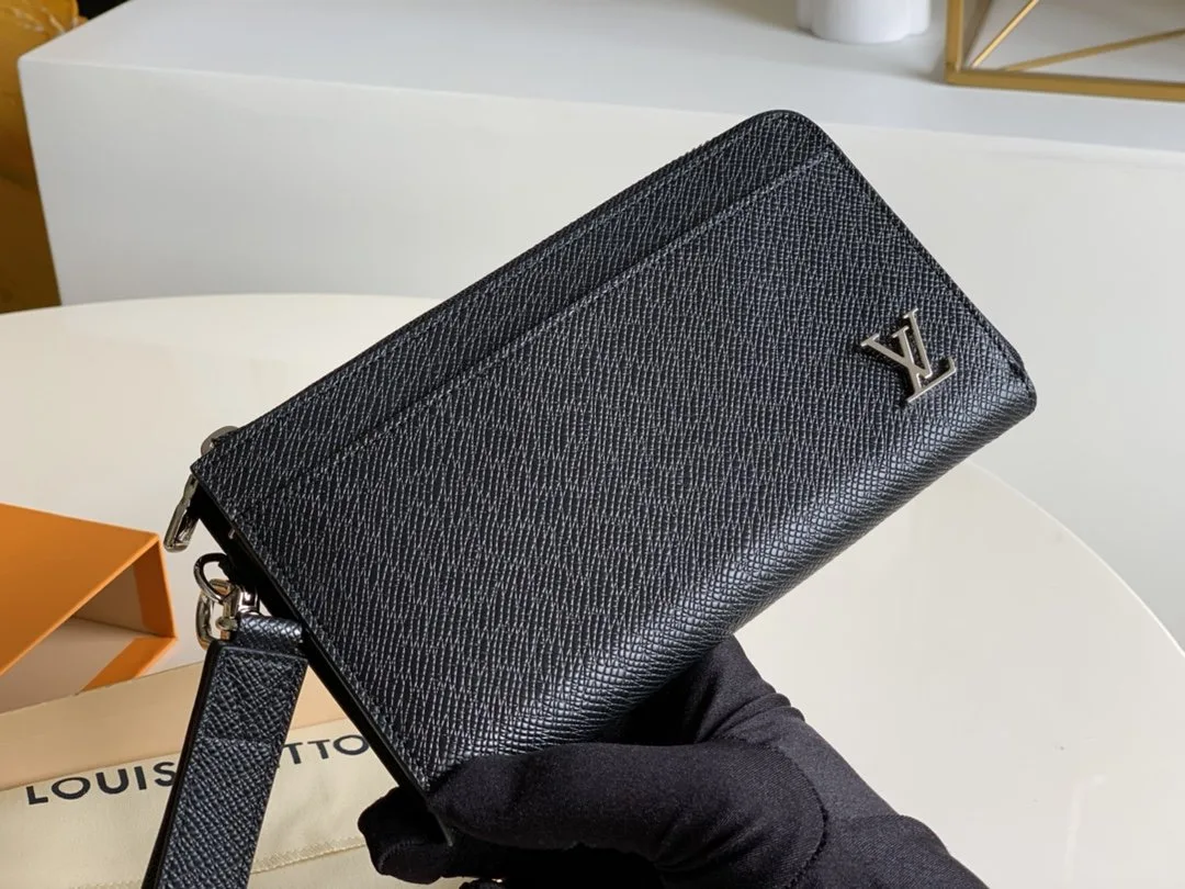 Louis Vuitton Zippy