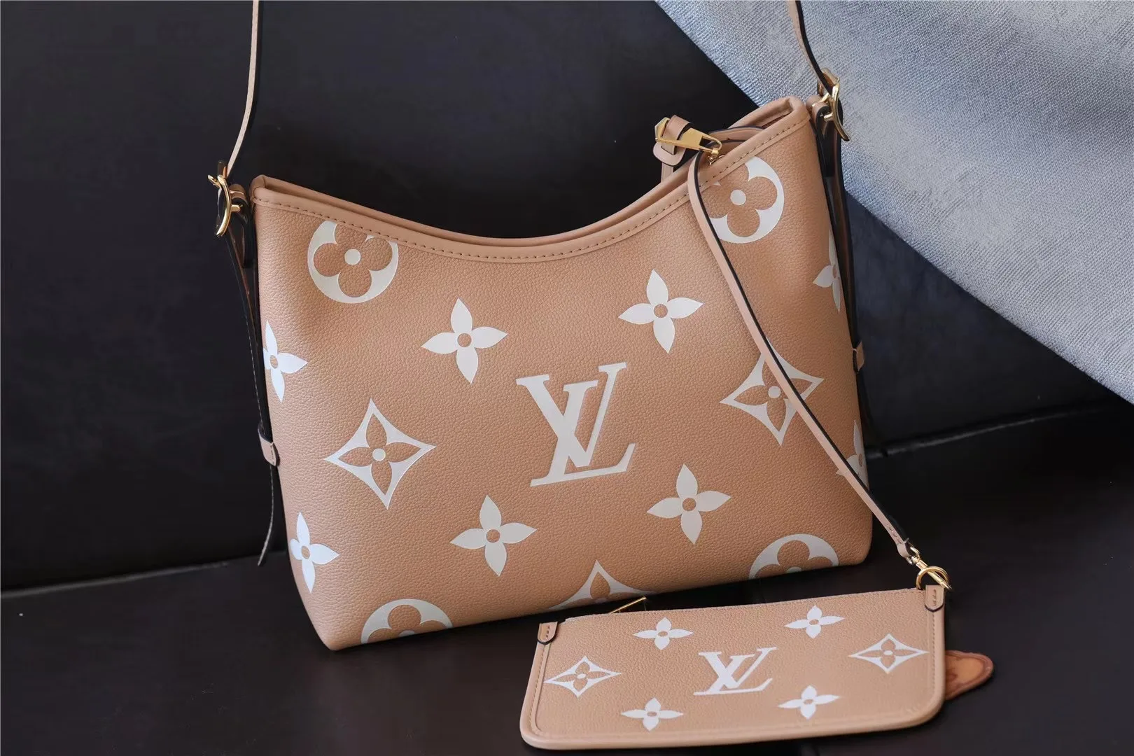 Louis Vuitton CarryAll PM Brown / - Image 3