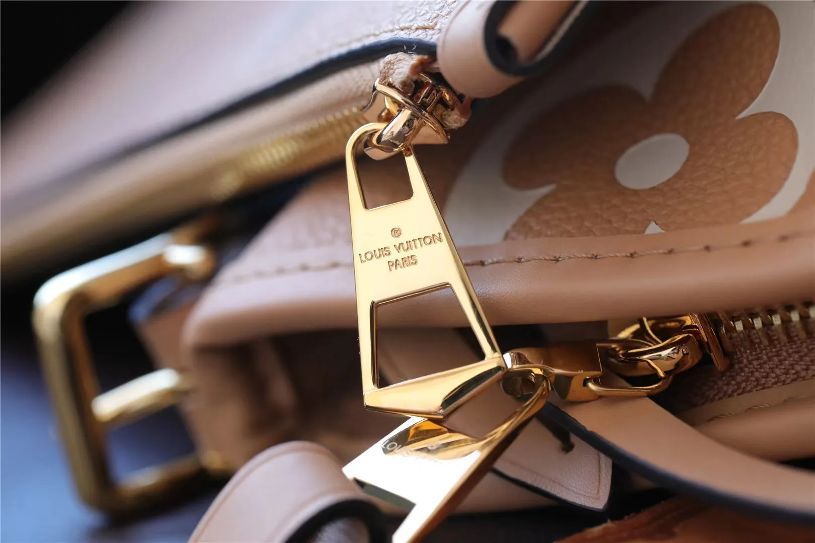 Louis Vuitton CarryAll PM Brown / - Image 7