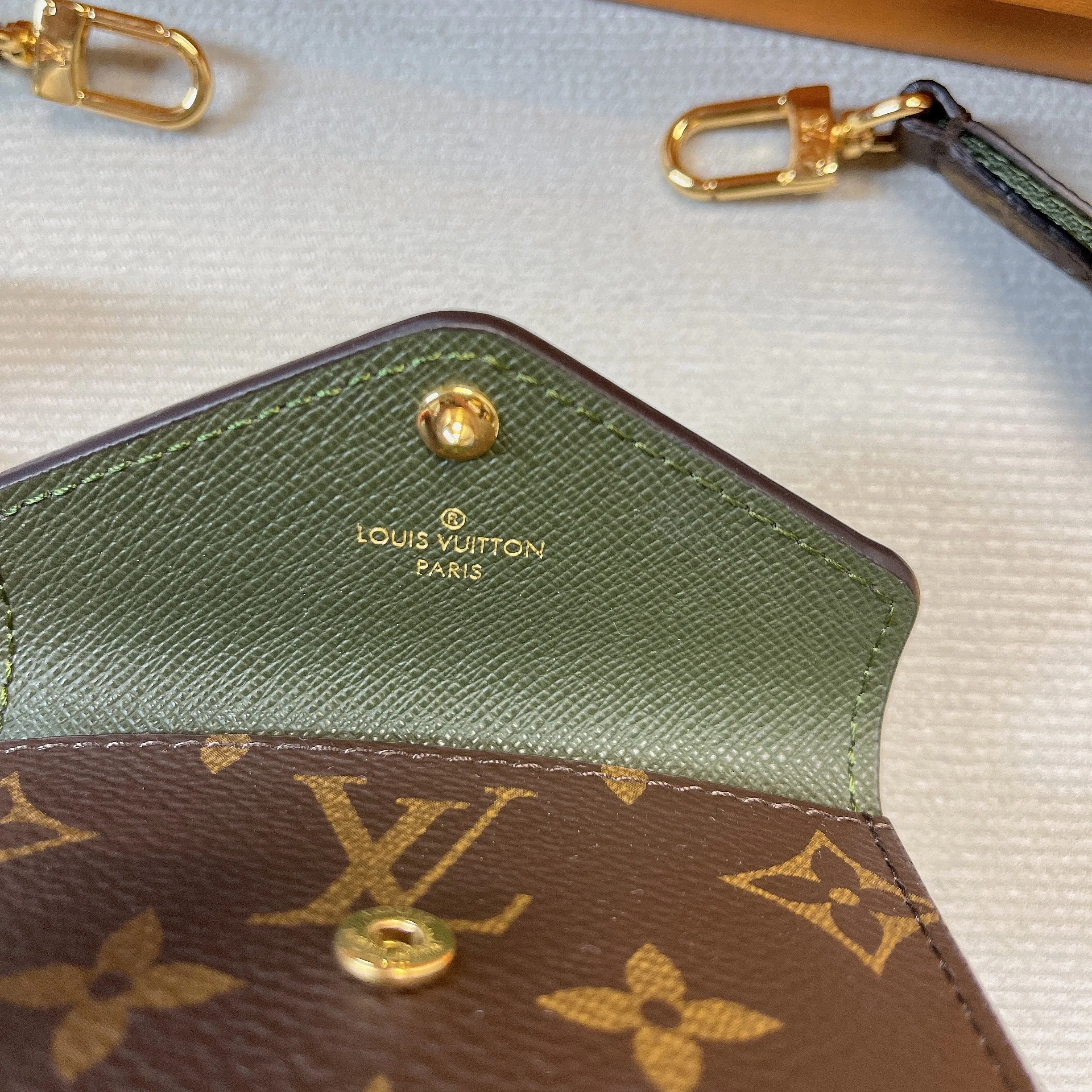 Louis Vuitton Pochette Felicie Strap & Go Wallet Shoulder Bag / Khaki Green Monogram Canvas Gold Hardware - Image 10