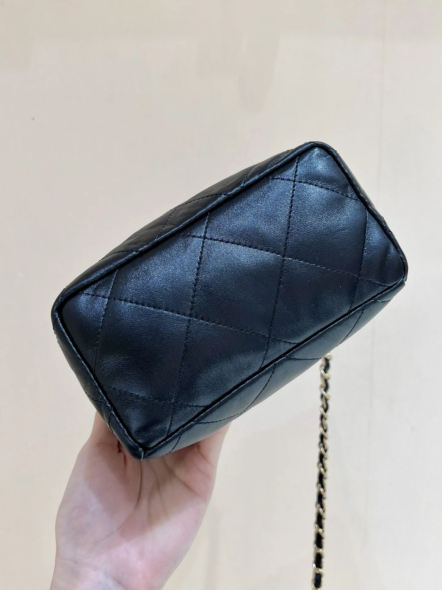 Chanel CC Small Bucket Bag / Black Gold Hardware - Image 4