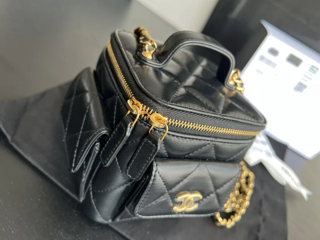 Chanel CC Vanity With Chain Bag Black / - Image 3