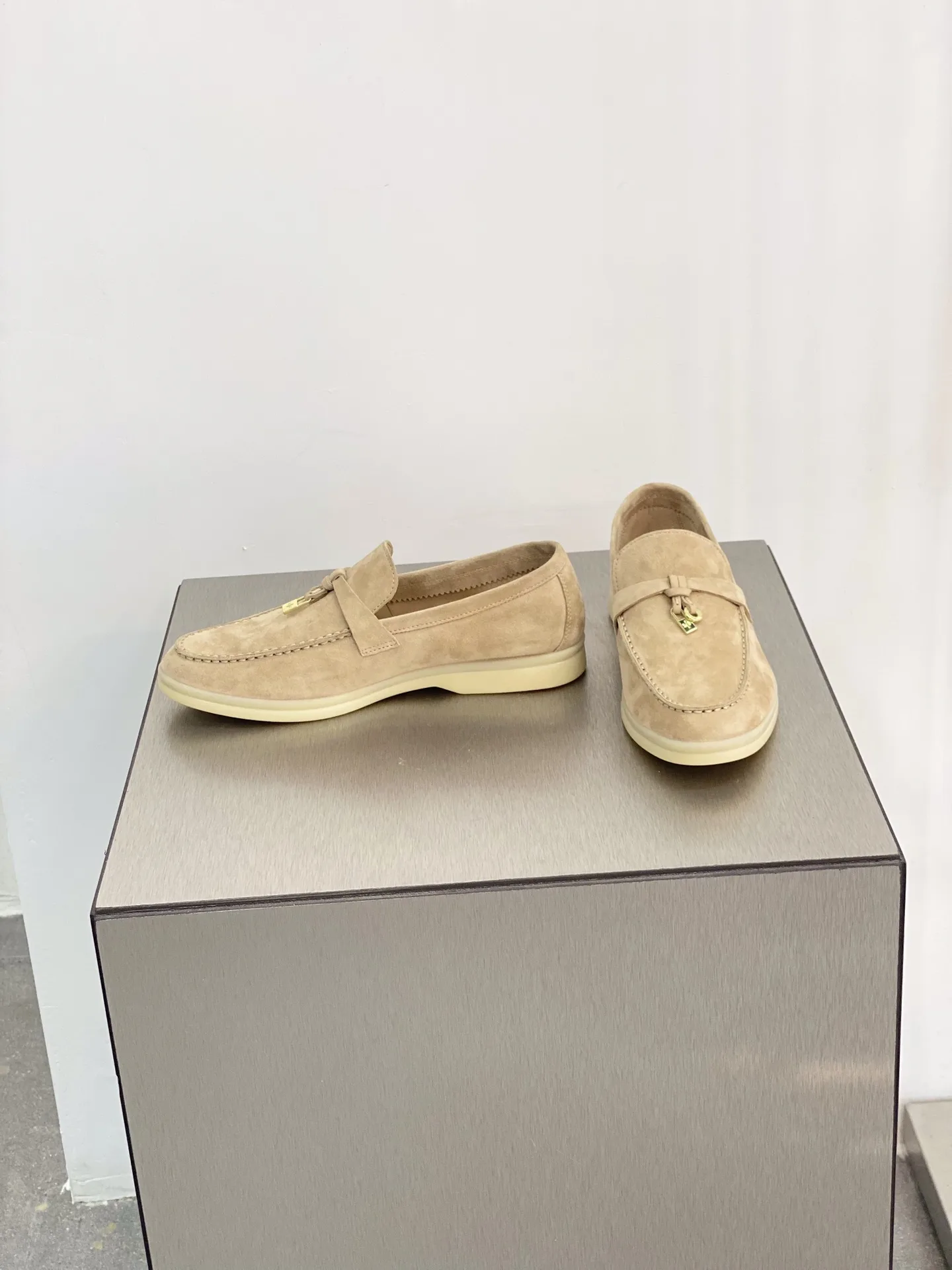 Loro Piana Summer Charms Walk Loafers Sandstone – FAE5444 - Image 2