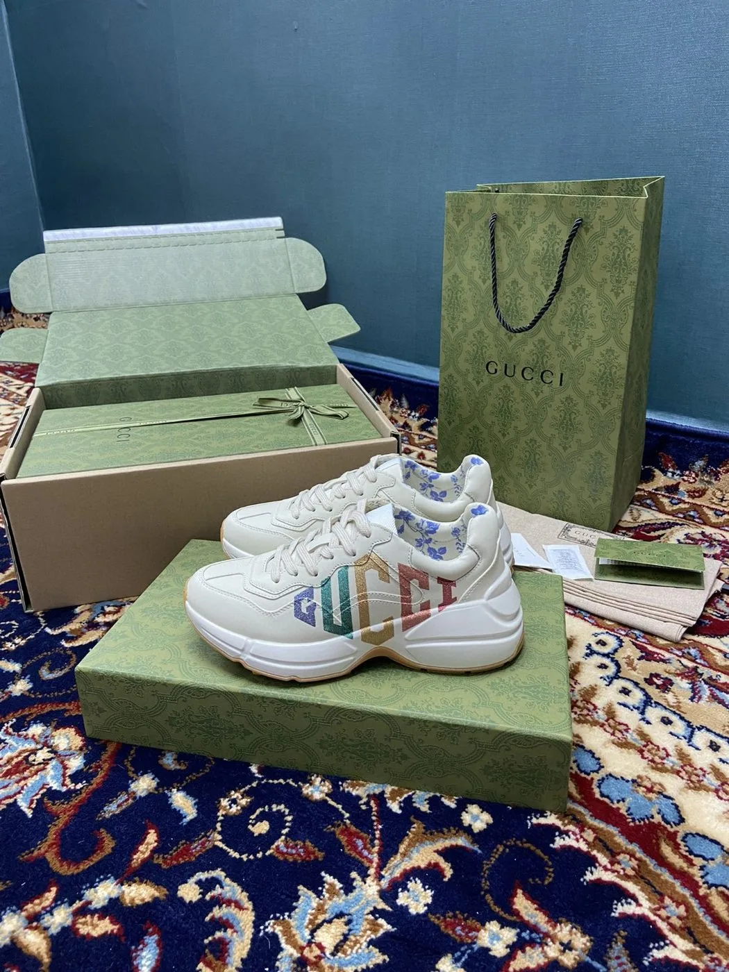 Gucci Men’s Rhyton Sneakers With Glitter White Ivory - Image 5