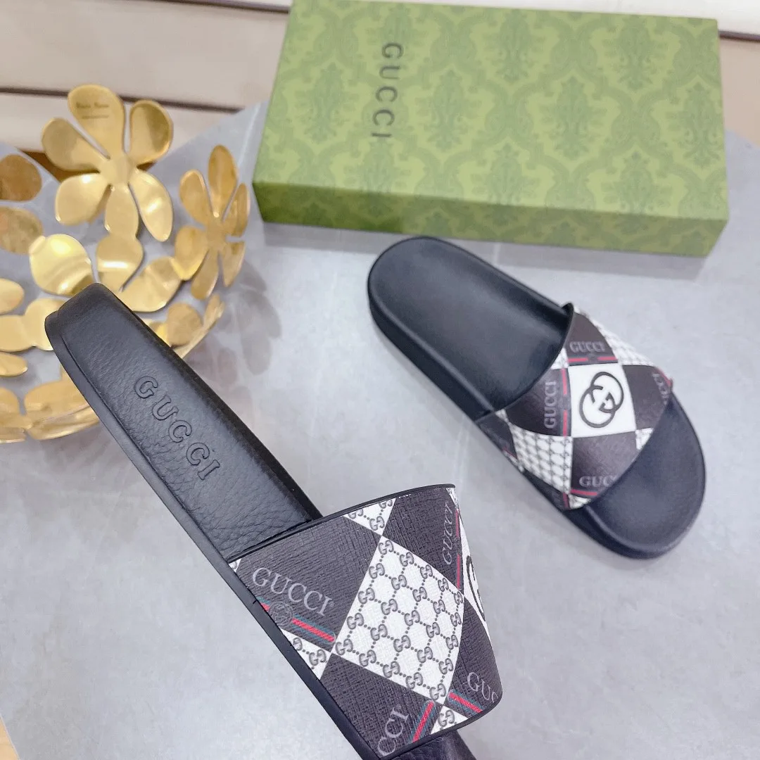Gucci Women’s Logo GG Supreme Slides With Web Black - Image 4