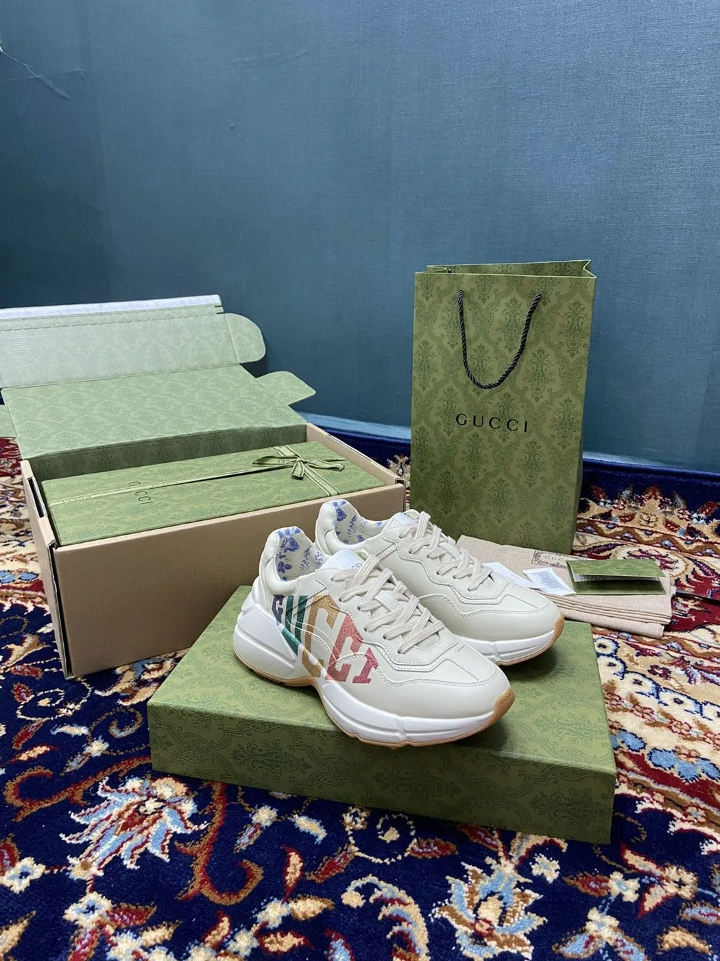 Gucci Men’s Rhyton Sneakers With Glitter White Ivory - Image 4
