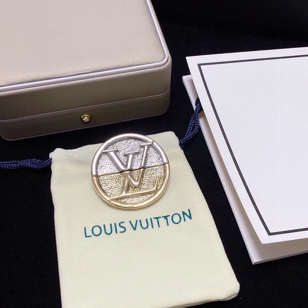 Louis Vuitton Brooch - Image 6