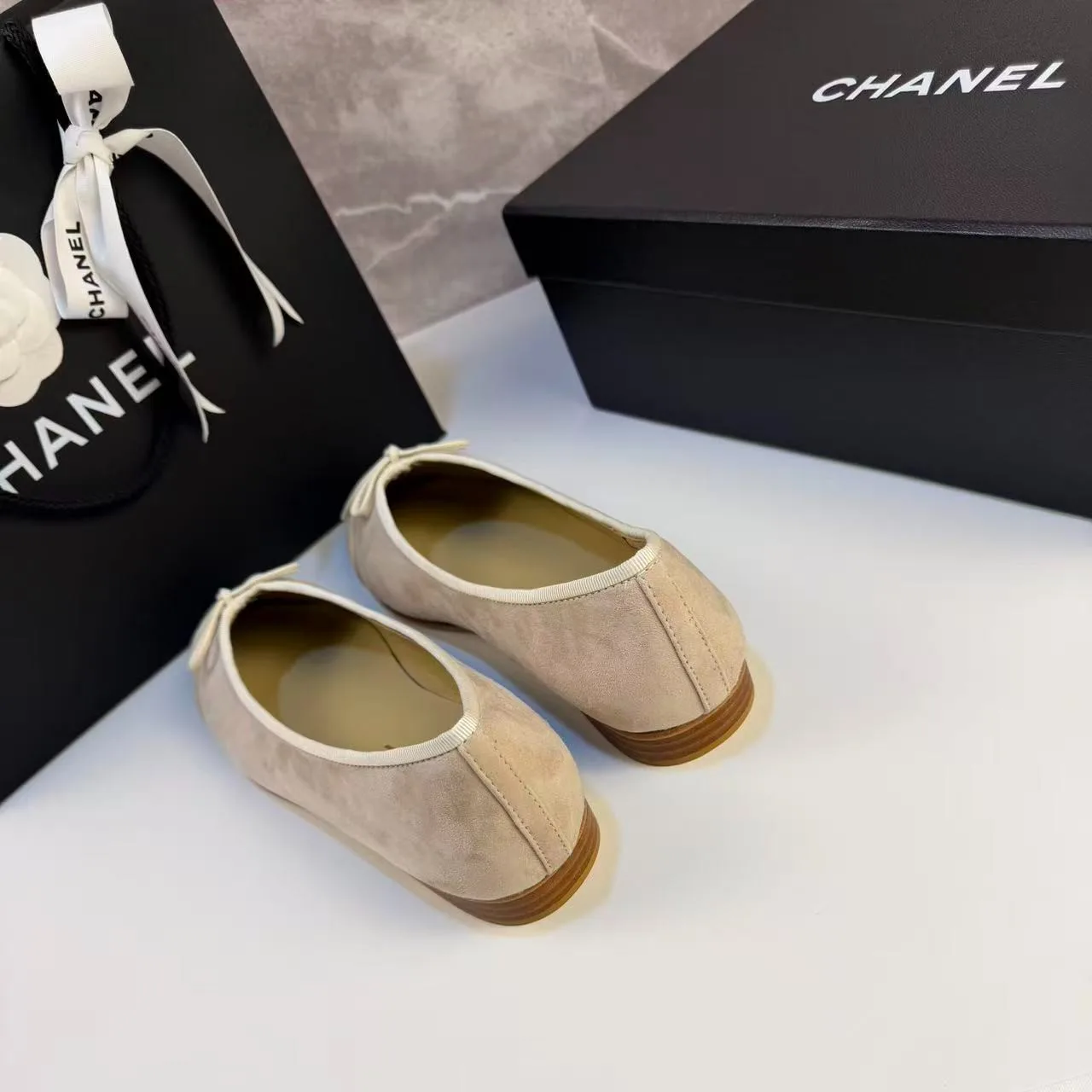 Chanel Ballet Flats Suede Cream - Image 4