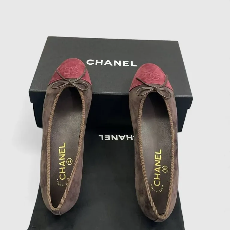 Chanel Ballet Flats Suede Dark Brown/Burgundy - Image 5
