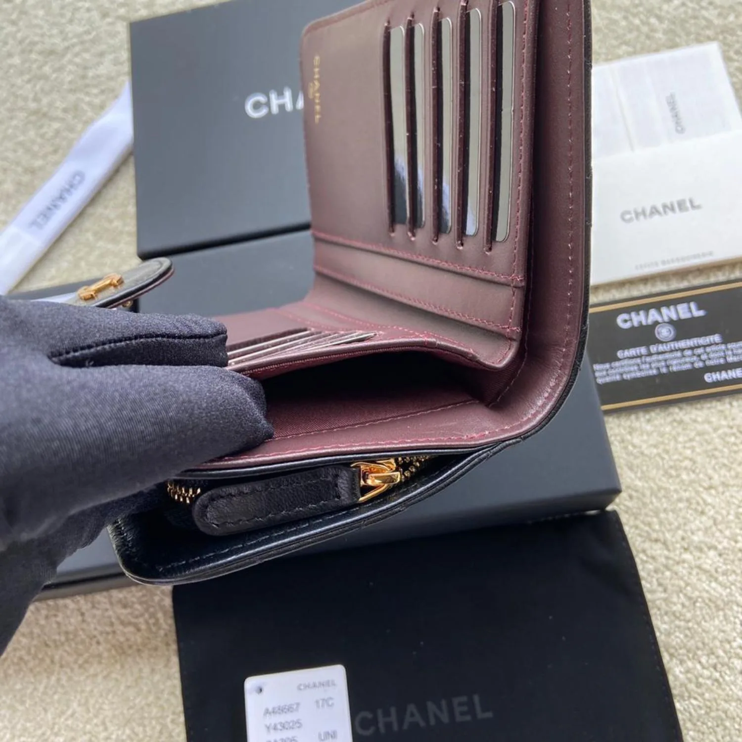 Chanel CC Lambskin Wallet Gold Hardware Black / - Image 6