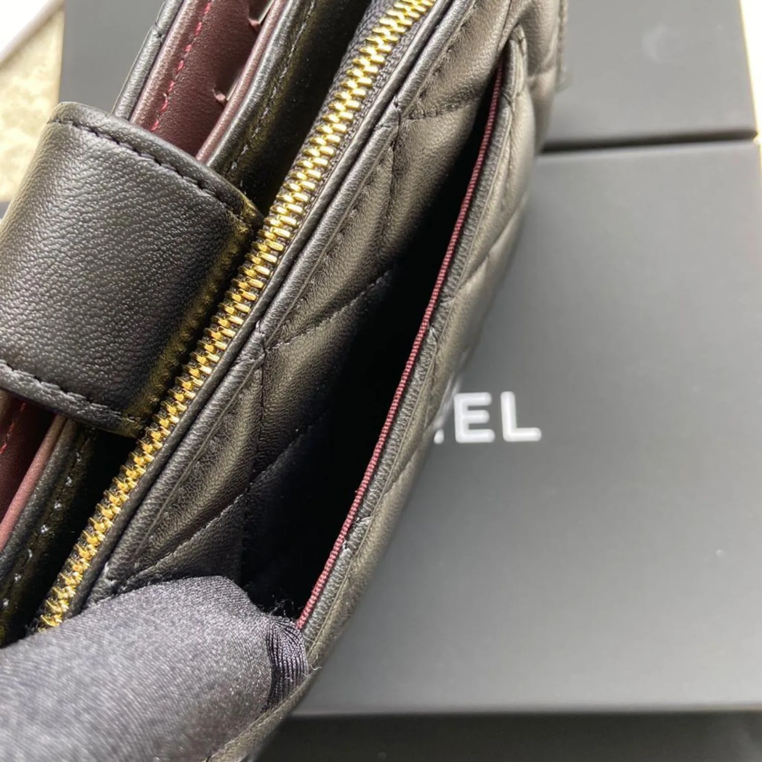 Chanel CC Lambskin Wallet Gold Hardware Black / - Image 8