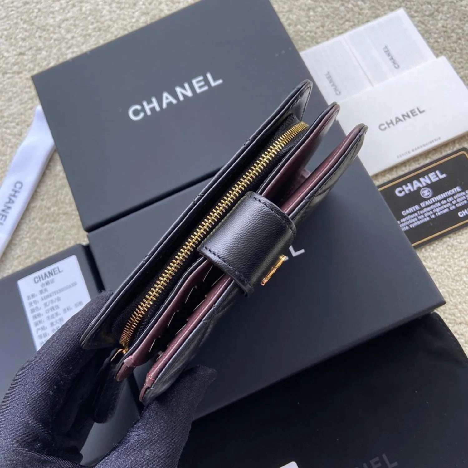 Chanel CC Lambskin Wallet Gold Hardware Black / - Image 12